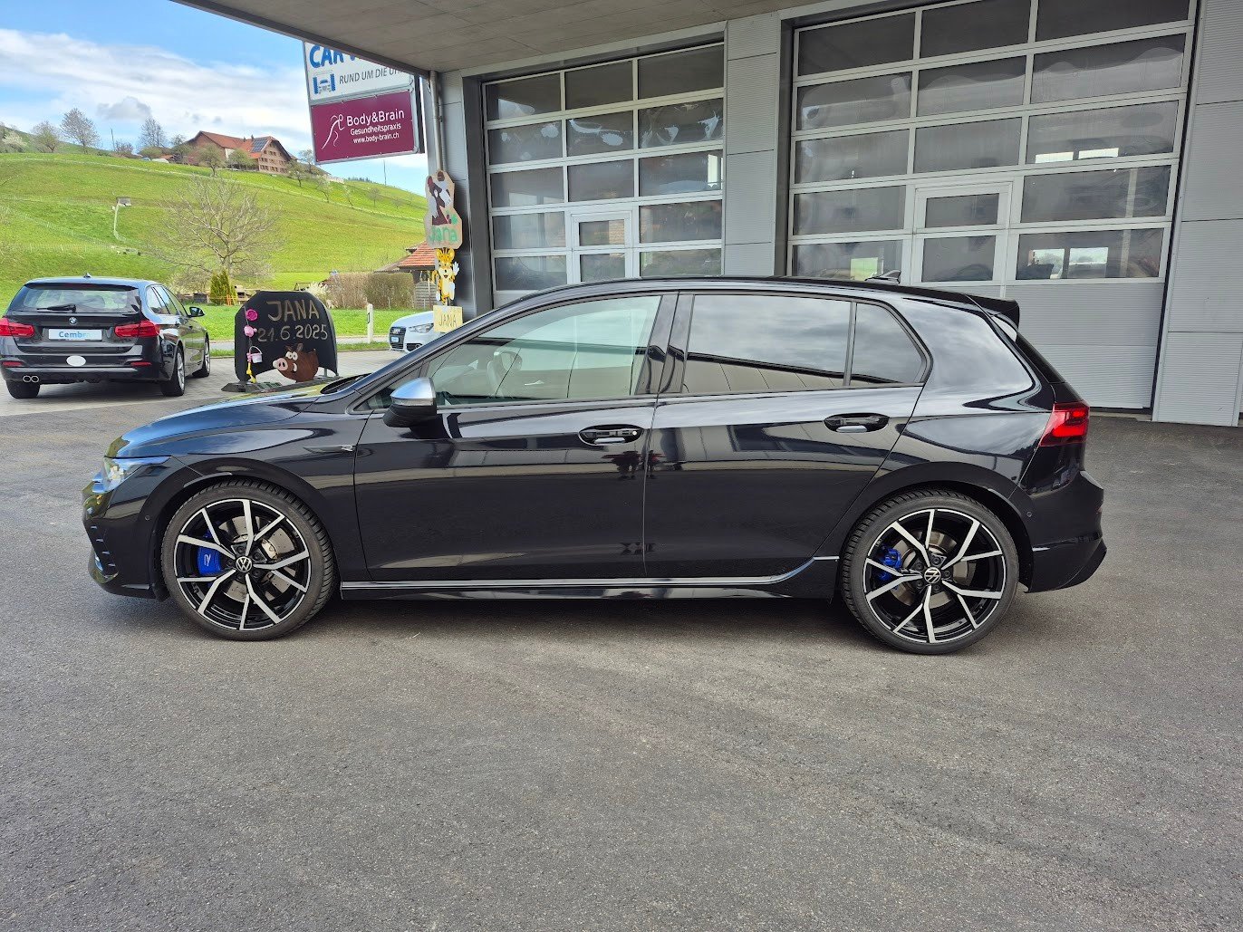 VW Golf 2.0 TSI R DSG 4Motion, Petrol, Second hand / Used, Automatic - 2