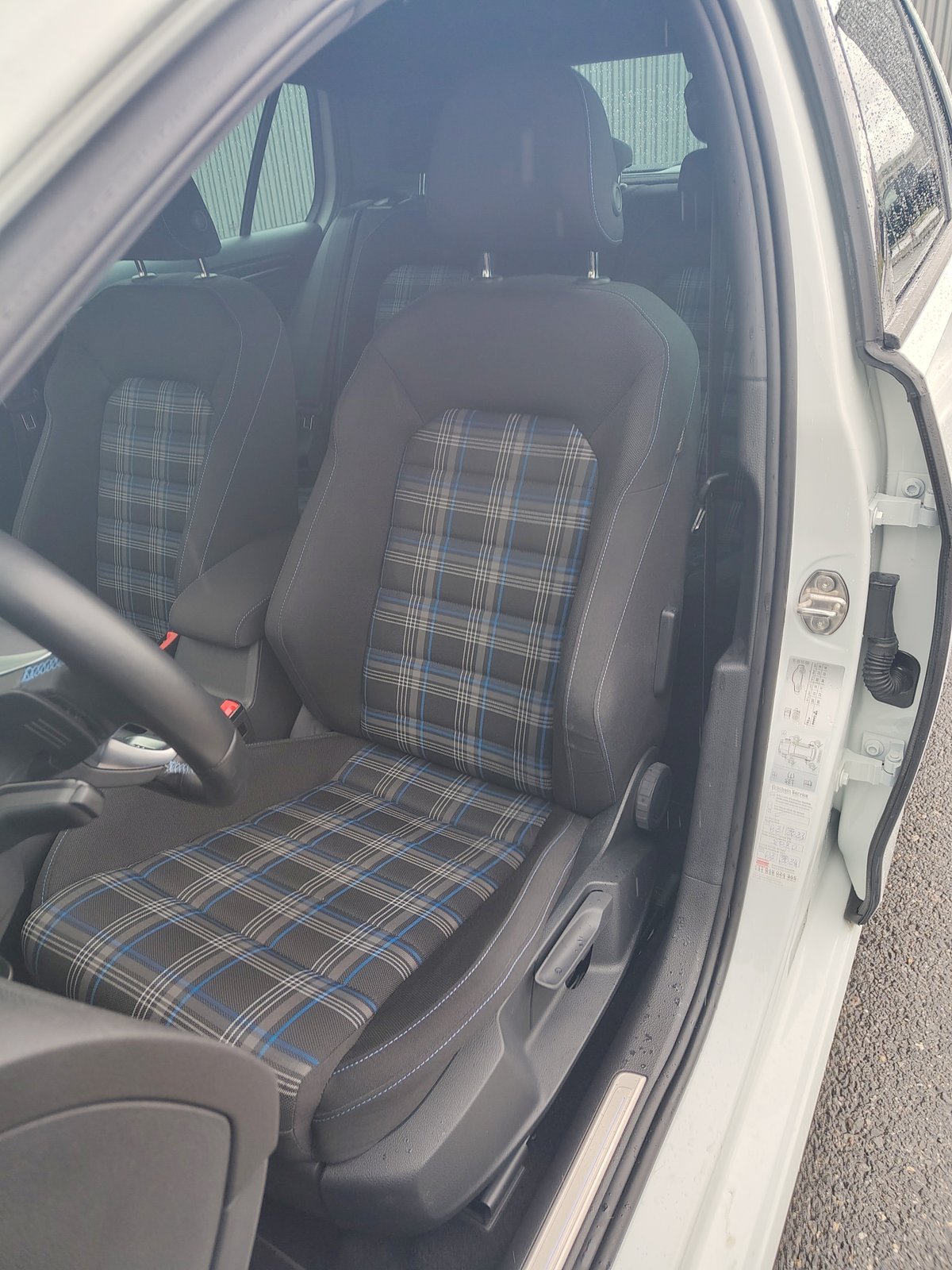 VW Golf 1.4 TSI GTE DSG, Hybride Rechargeable Essence/Électricité, Occasion / Utilisé, Automatique - 6