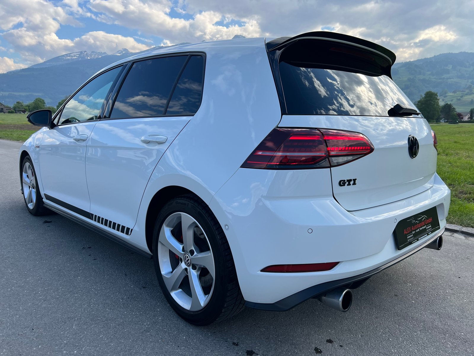 VW Golf 2.0 TSI GTI, Essence, Occasion / Utilisé, Manuelle - 4