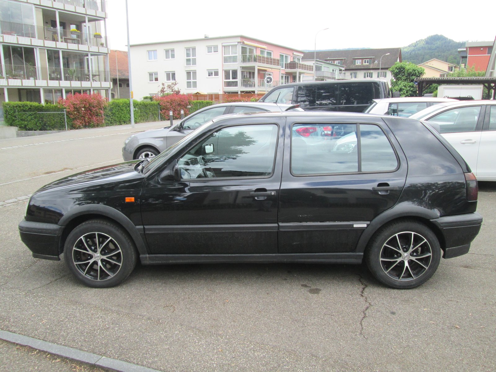 VW Golf 2000 GTI Edition, Essence, Occasion / Utilisé, Manuelle - 2