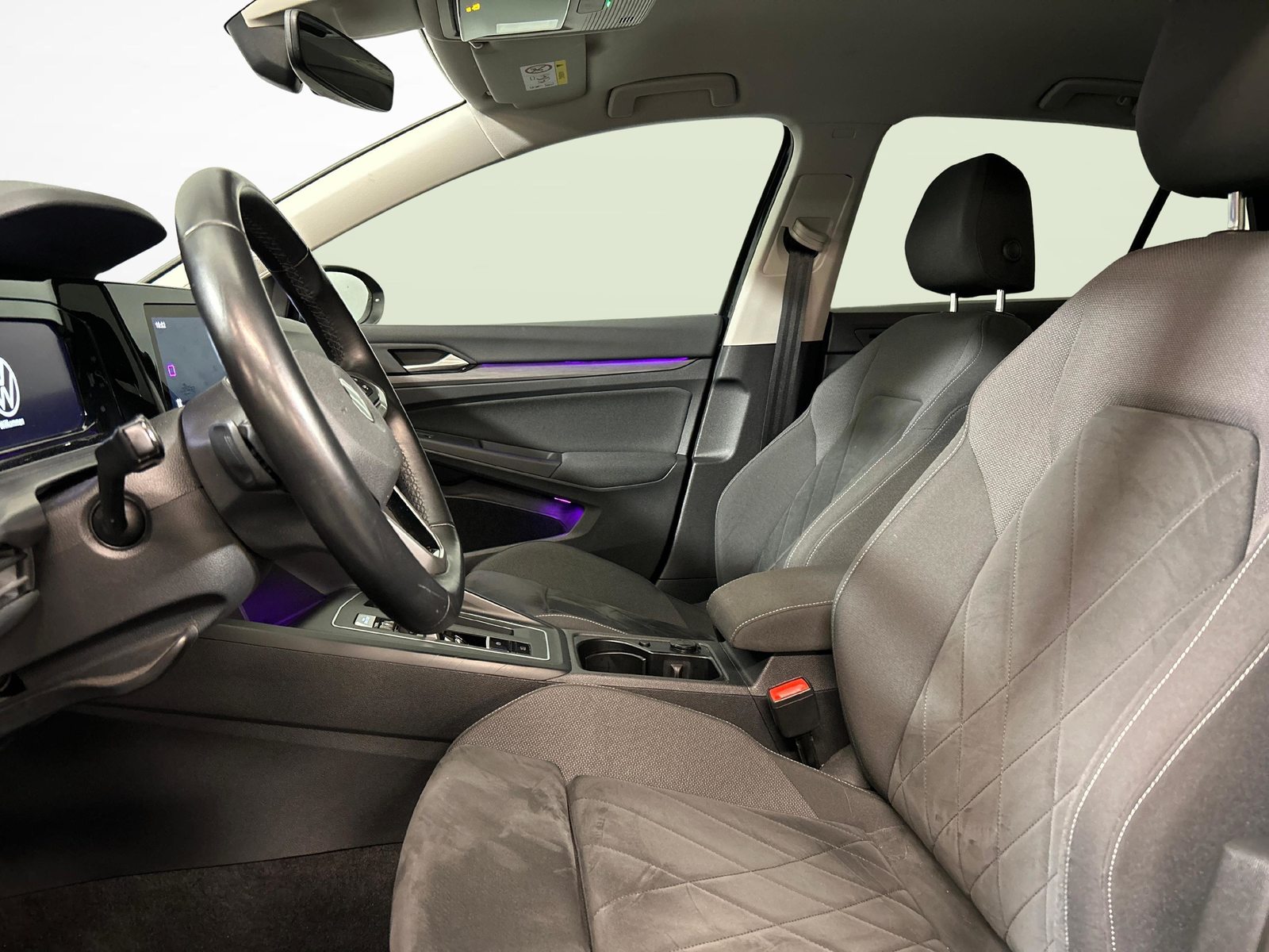 VW Golf VIII 1.4 TSI PHEV Style DSG, Plug-in-Hybrid Petrol/Electric, Second hand / Used, Automatic - 4