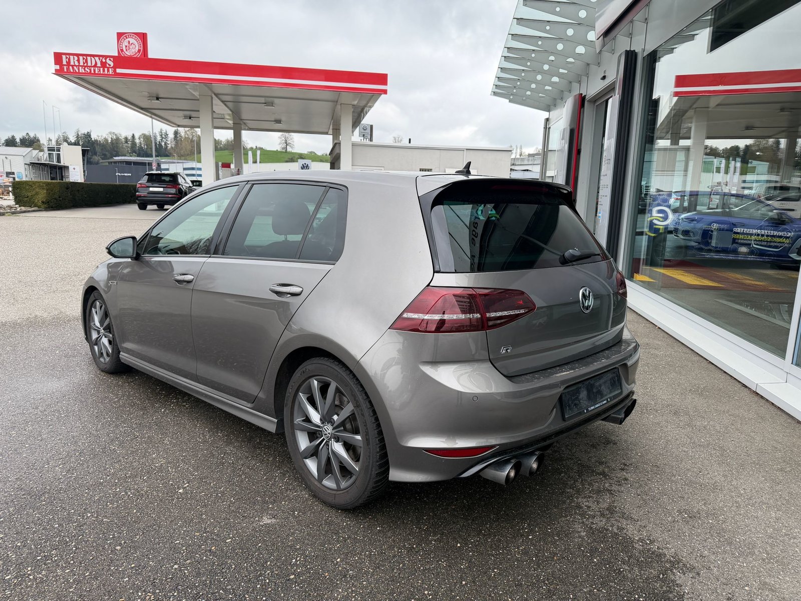 VW Golf 2.0 TSI R 4Motion DSG, Essence, Occasion / Utilisé, Automatique - 3
