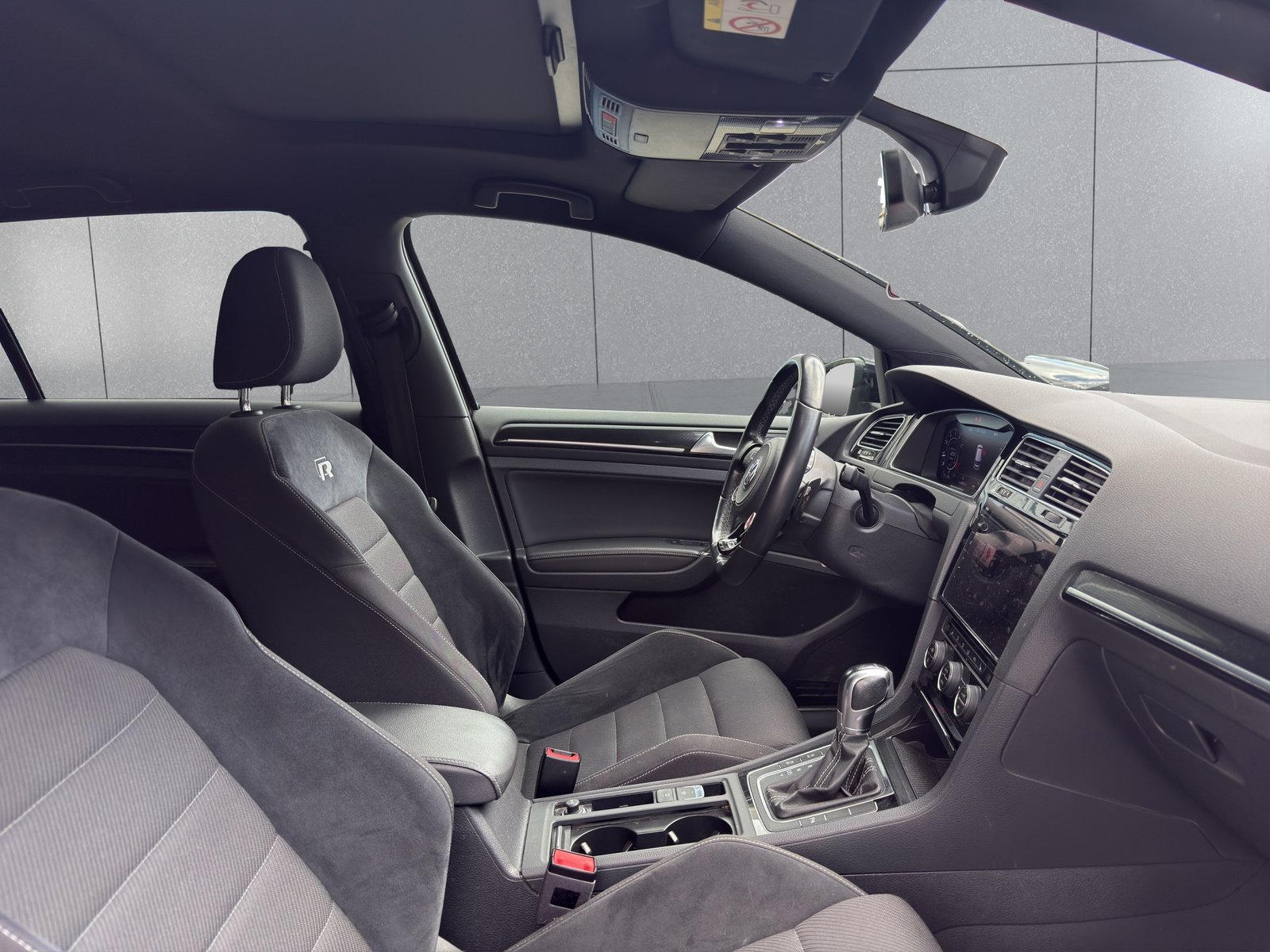 VW Golf 2.0 TSI R 4Motion DSG, Benzin, Occasion / Gebraucht, Automatik - 7