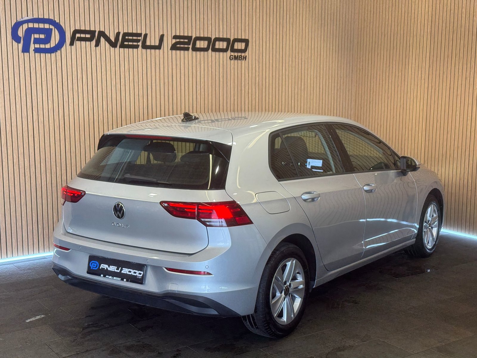 VW Golf 2.0 TDI Life, Diesel, Second hand / Used, Manual - 3