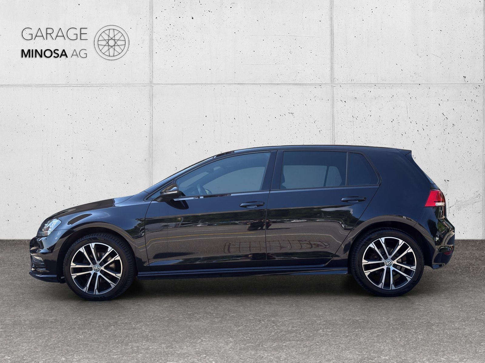 VW Golf 2.0 TDI Allstar R-Line 4Motion, Diesel, Second hand / Used, Manual - 2