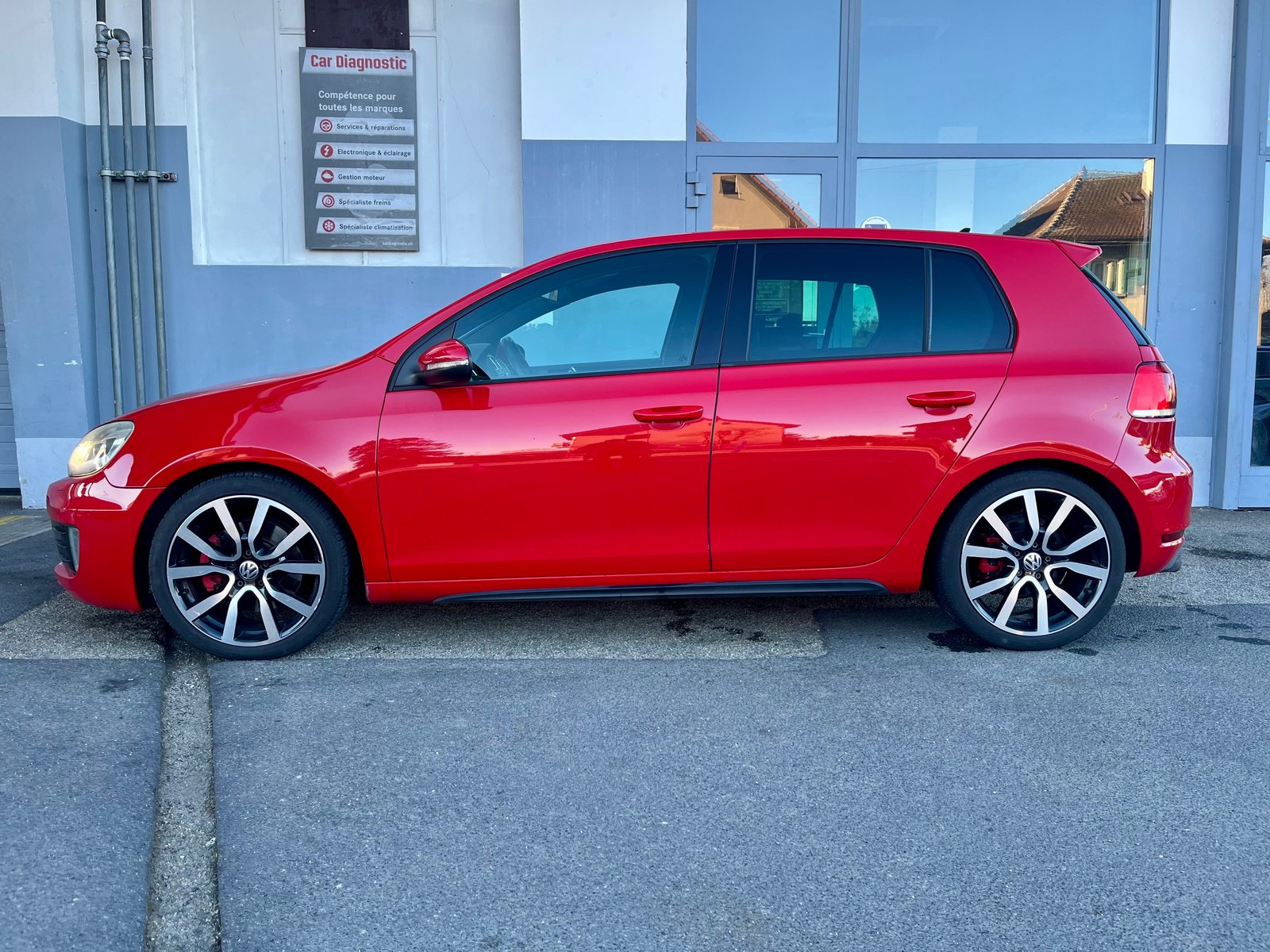 VW Golf 2.0 TSI GTI, Benzin, Occasion / Gebraucht, Handschaltung - 2