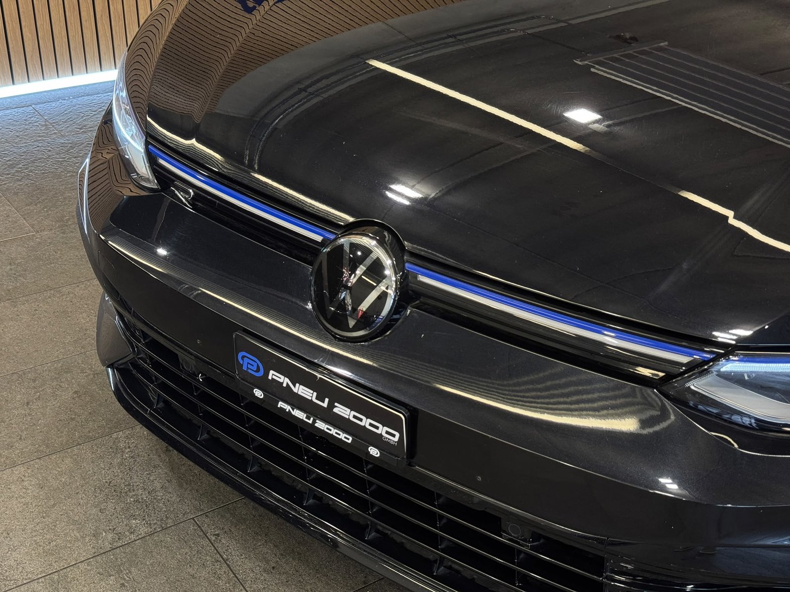 VW Golf 2.0 TSI R DSG 4Motion, Benzin, Occasion / Gebraucht, Automatik - 4