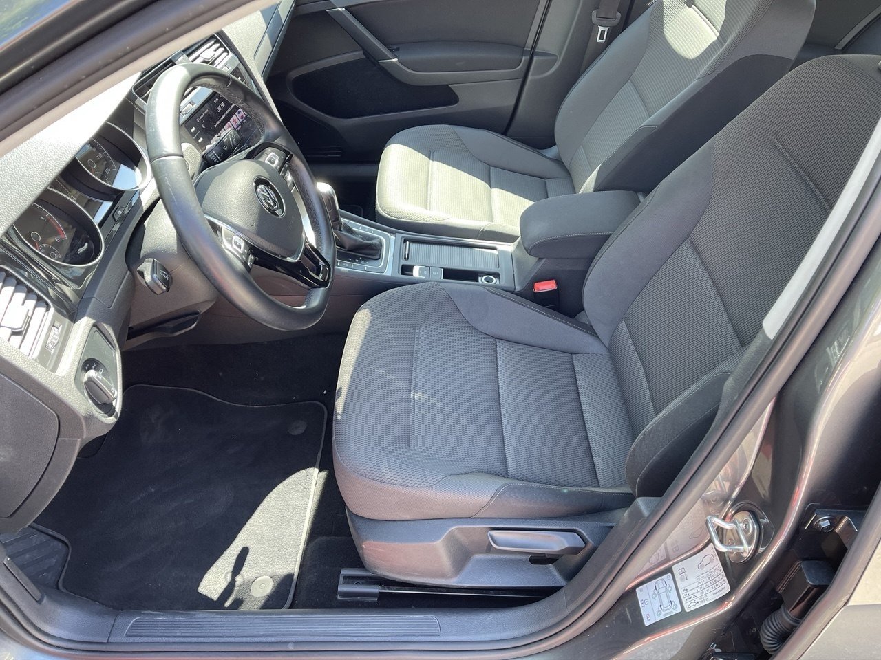 VW Golf 2.0 TDI Comfortline DSG, Diesel, Second hand / Used, Automatic - 7