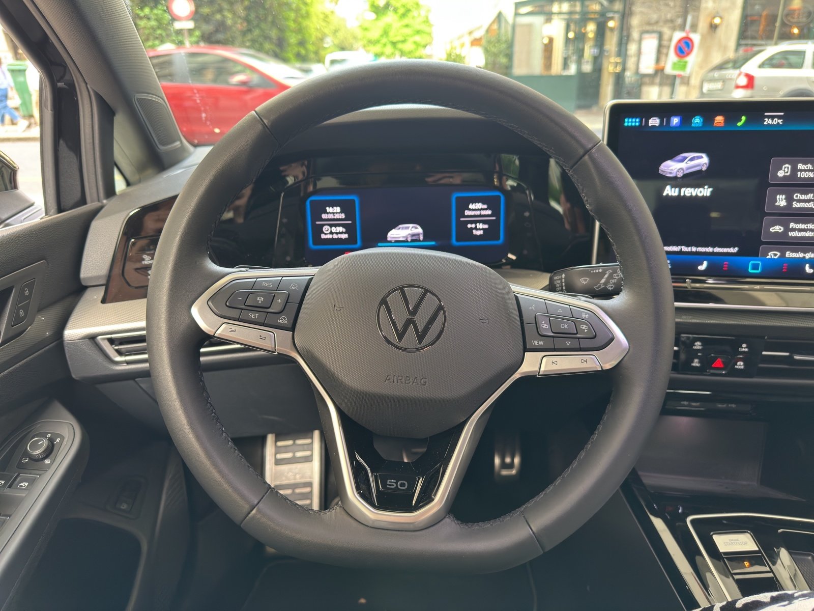 VW Golf 1.4 TSI PHEV Style, Plug-in-Hybrid Petrol/Electric, Second hand / Used, Automatic - 6