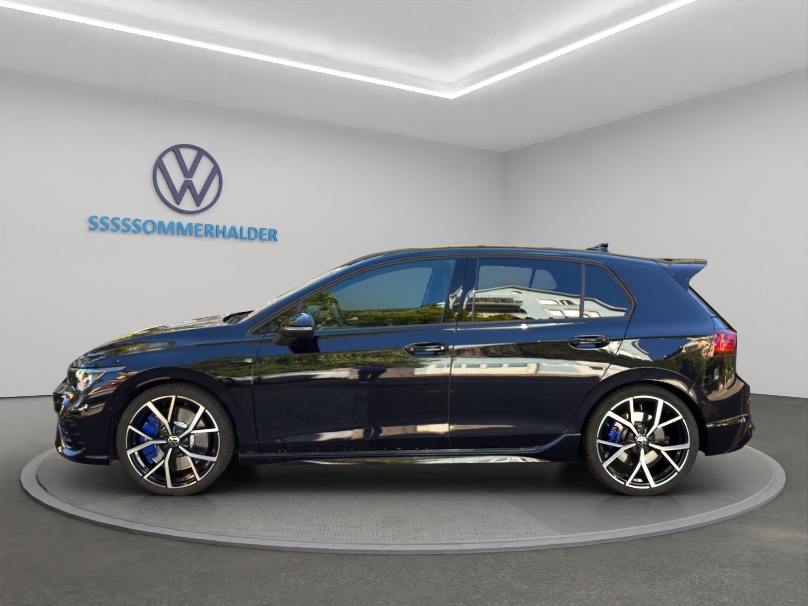 VW Golf R, Petrol, Second hand / Used, Automatic - 2