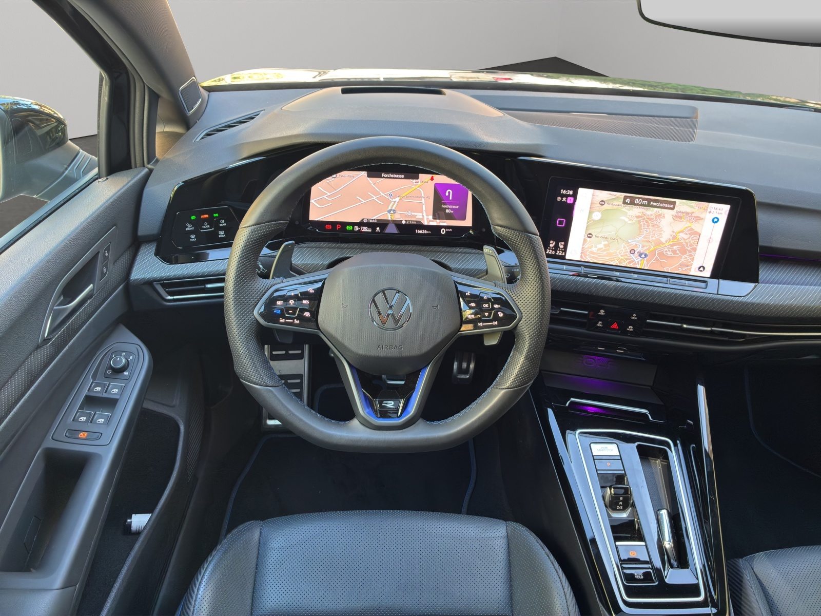 VW Golf R, Petrol, Second hand / Used, Automatic - 7