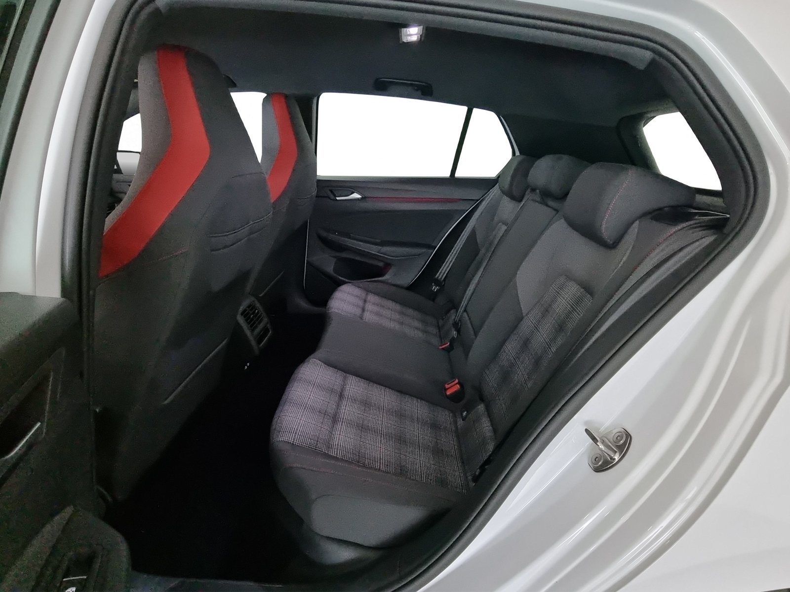 VW Golf 2.0 TSI GTI DSG, Essence, Occasion / Utilisé, Automatique - 7