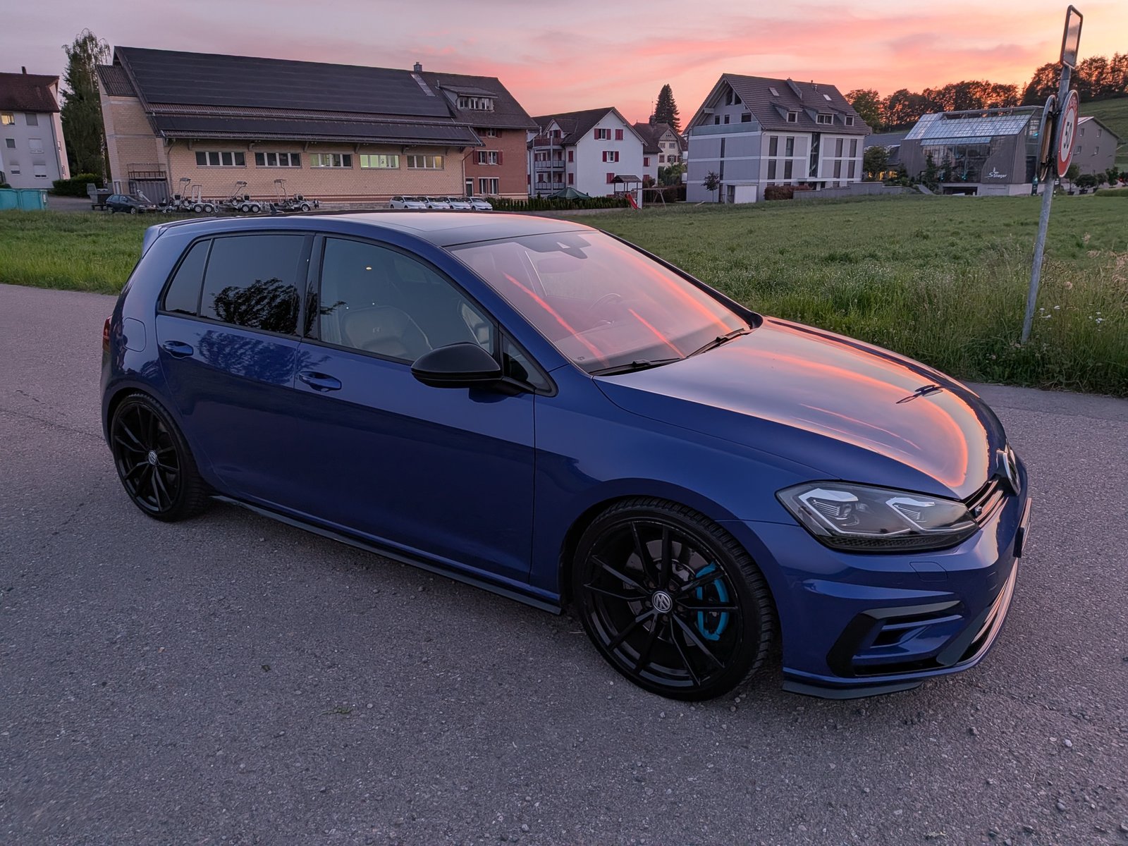 VW Golf 2.0 TSI R 4Motion DSG, Benzin, Occasion / Gebraucht, Automatik - 2