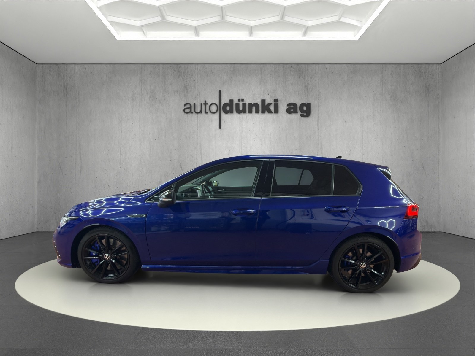 VW Golf 2.0 TSI R DSG 4Motion, Petrol, Second hand / Used, Automatic - 2