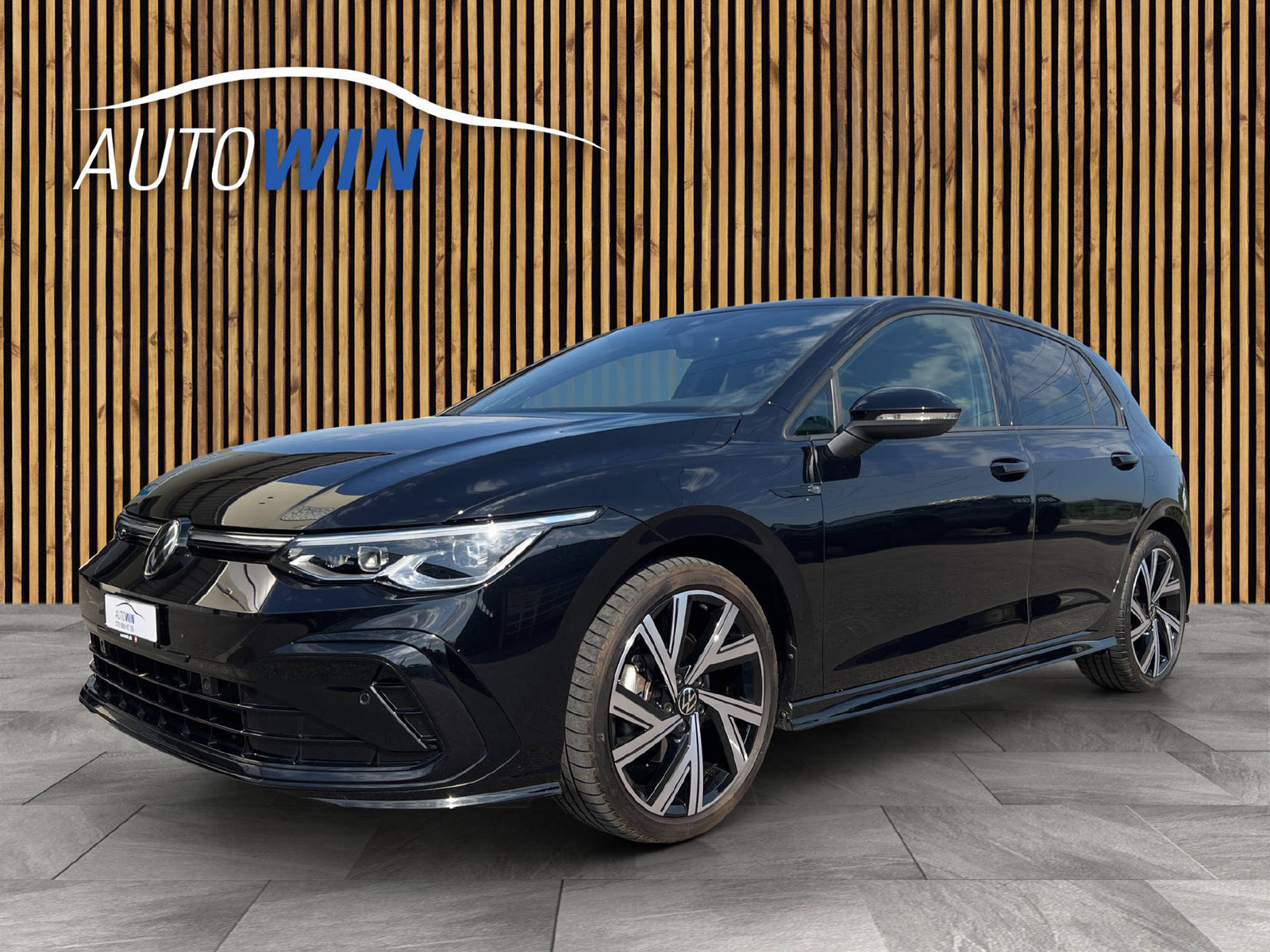 VW Golf VIII 1.5 eTSI R-Line DSG
