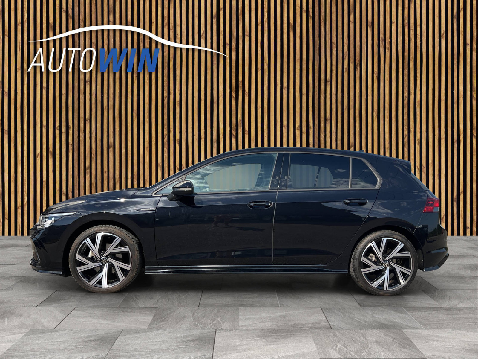 VW Golf VIII 1.5 eTSI R-Line DSG, Mild-Hybrid Benzin/Elektro, Occasion / Gebraucht, Automatik - 3