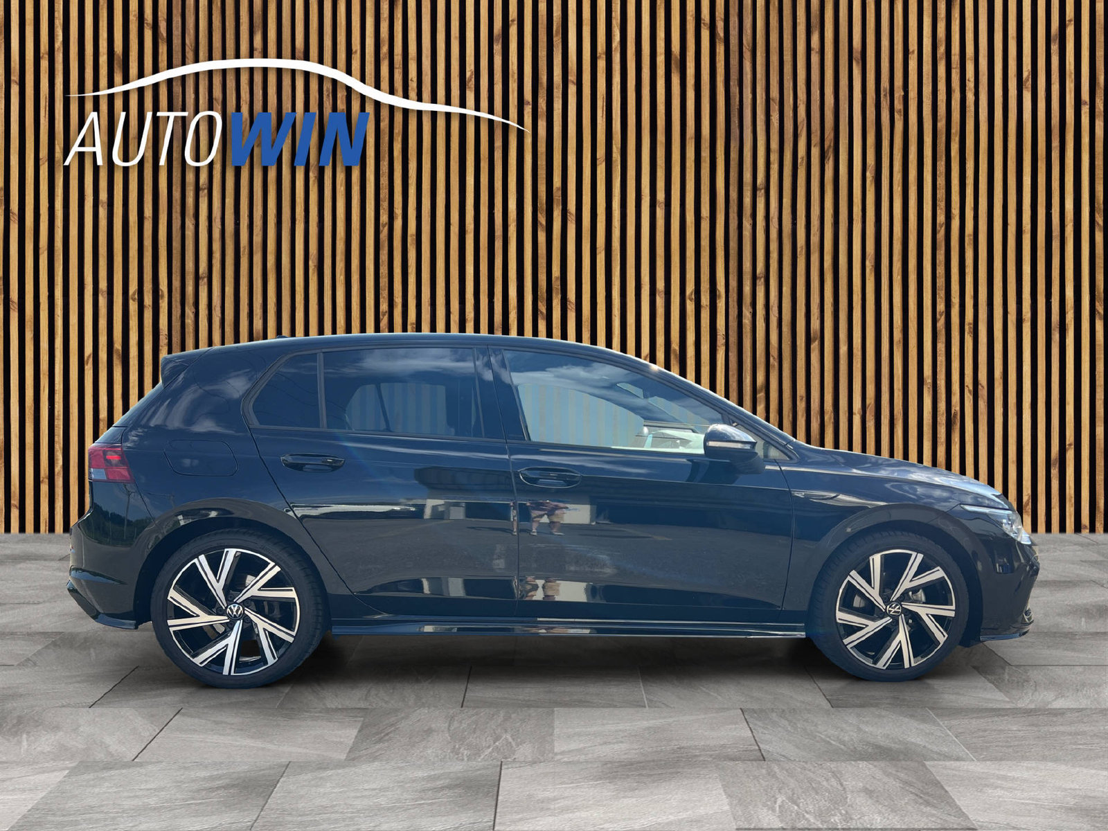 VW Golf VIII 1.5 eTSI R-Line DSG, Mild-Hybrid Benzin/Elektro, Occasion / Gebraucht, Automatik - 7