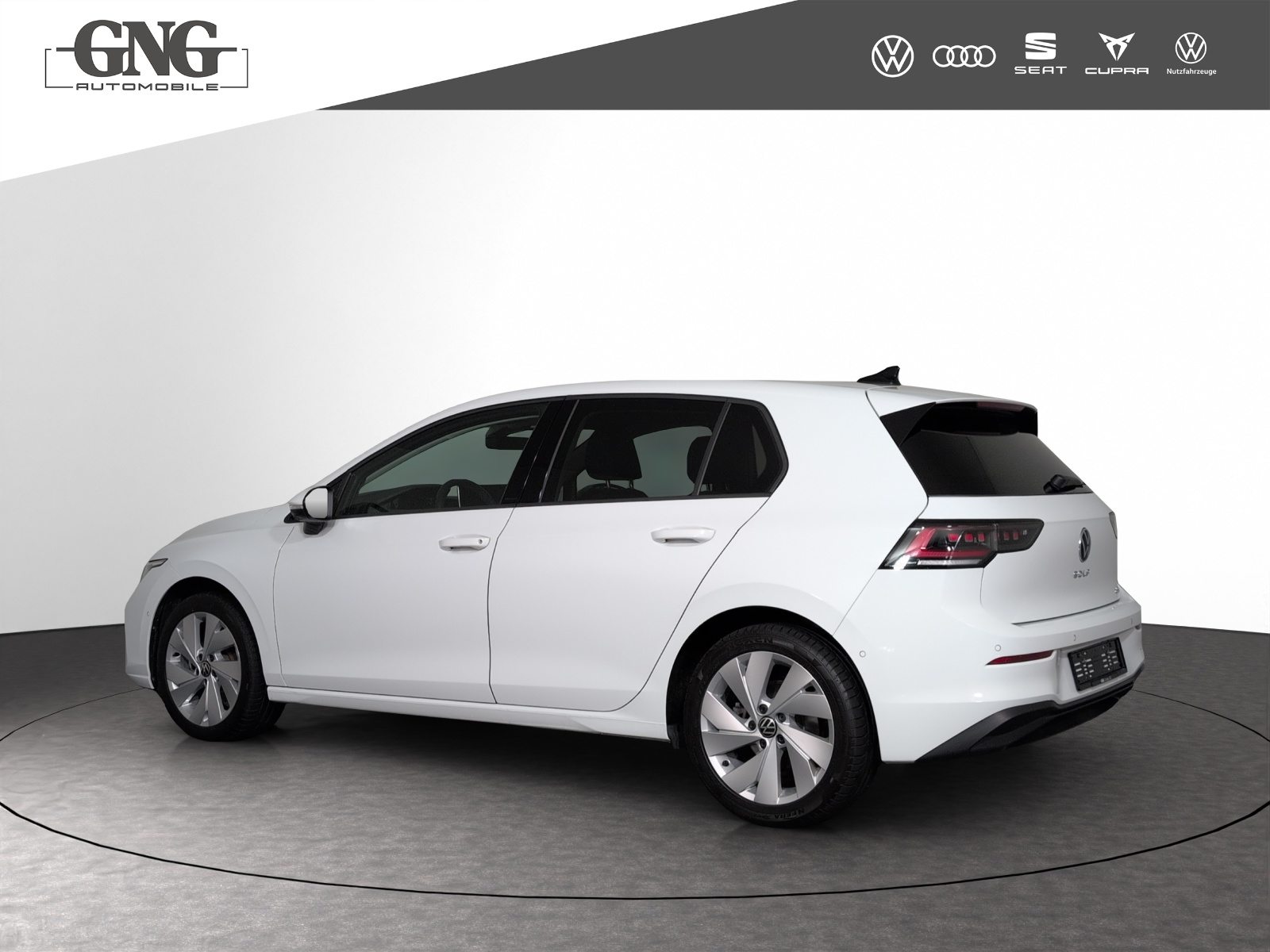 VW Golf PA Life, Petrol, Second hand / Used, Automatic - 2