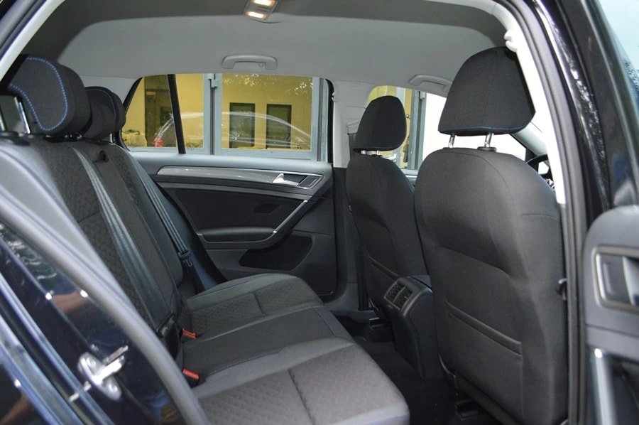 VW Golf 1.0 TSI Comfortline DSG I R-Line, Benzin, Occasion / Gebraucht, Automatik - 7