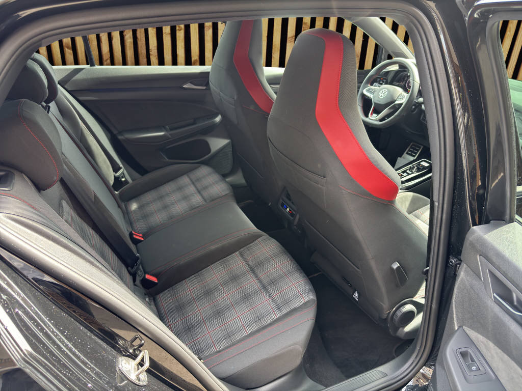 VW Golf VIII 2.0 TSI GTI DSG, Benzin, Occasion / Gebraucht, Automatik - 6