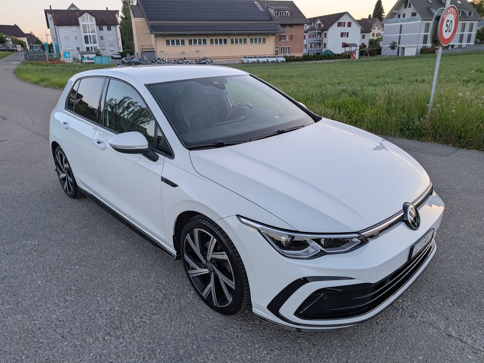 VW Golf 1.5 eTSI mHEV ACT R-Line DSG, Hybride Leggero Benzina/Elettrica, Occasioni / Usate, Automatico - 2