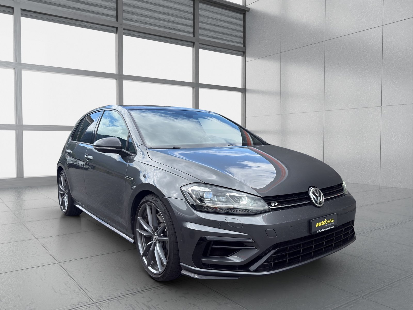 VW Golf 2.0 TSI R 4Motion DSG, Petrol, Second hand / Used, Automatic - 2