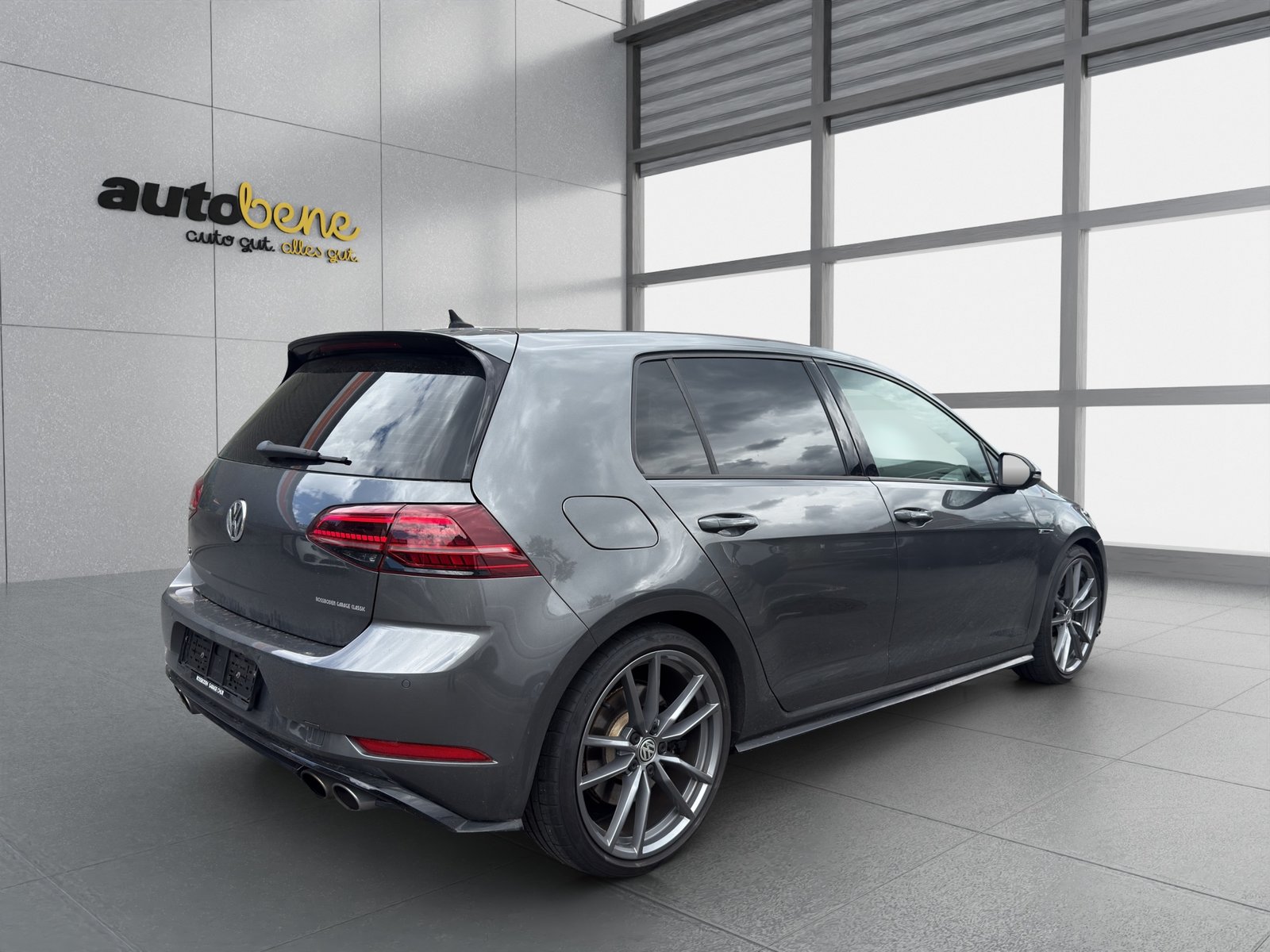 VW Golf 2.0 TSI R 4Motion DSG, Petrol, Second hand / Used, Automatic - 5