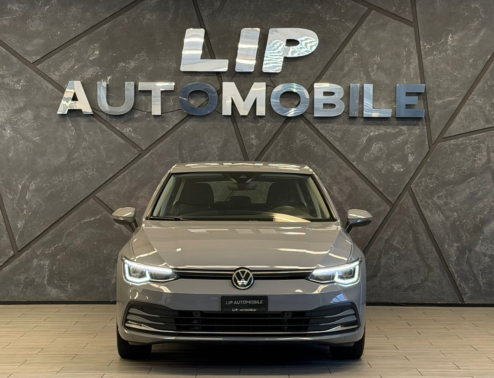 VW Golf 1.5 eTSI mHEV ACT First Edition DSG, Mild-Hybrid Petrol/Electric, Second hand / Used, Automatic - 2