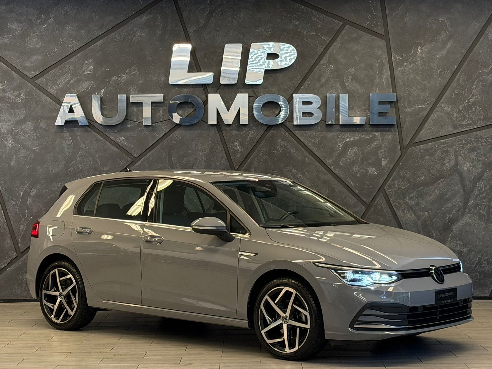 VW Golf 1.5 eTSI mHEV ACT First Edition DSG, Mild-Hybrid Petrol/Electric, Second hand / Used, Automatic - 3