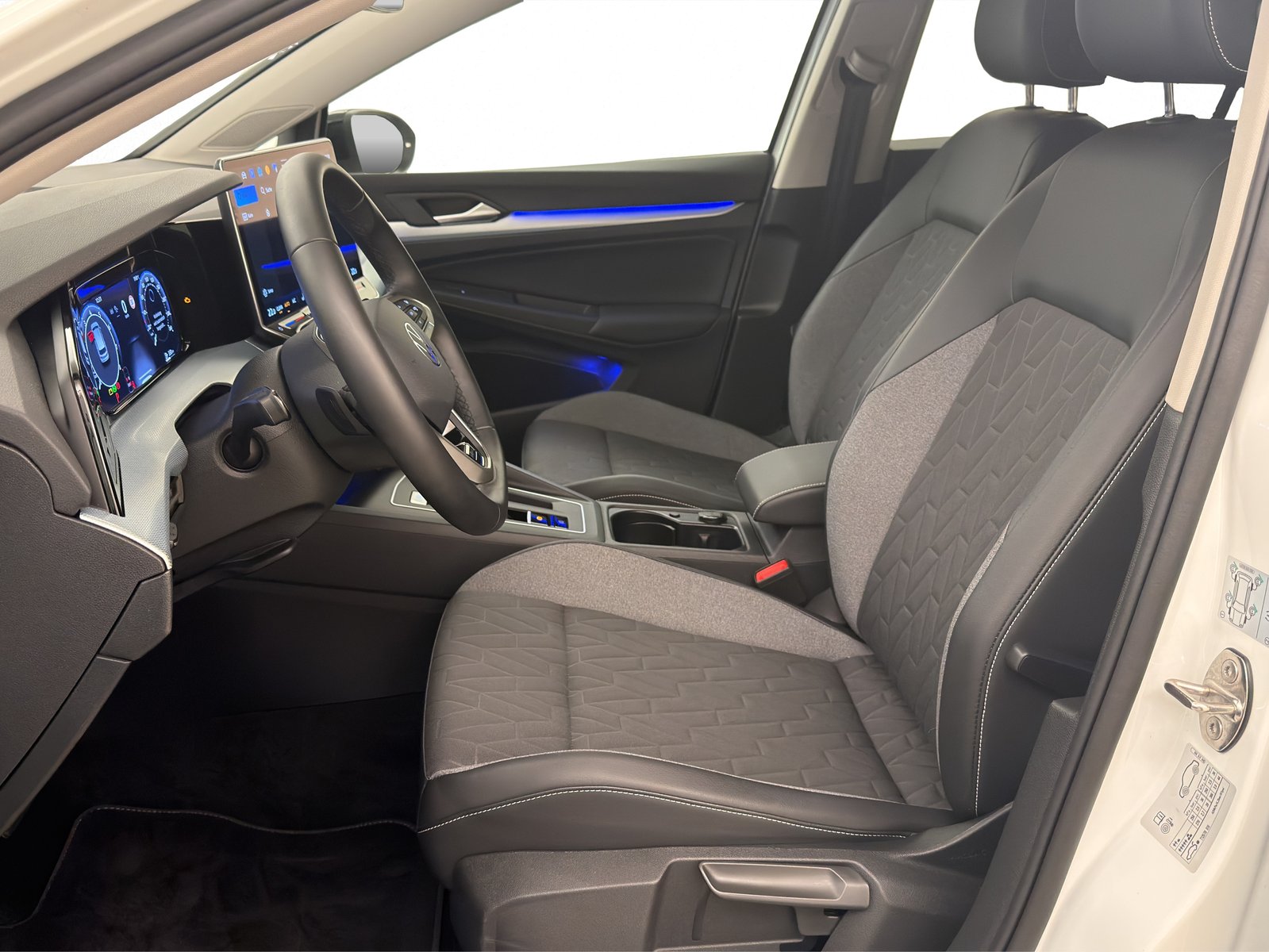 VW Golf 8 1.5 eTSI Goal DSG, Mild-Hybrid Benzin/Elektro, Occasion / Gebraucht, Automatik - 6