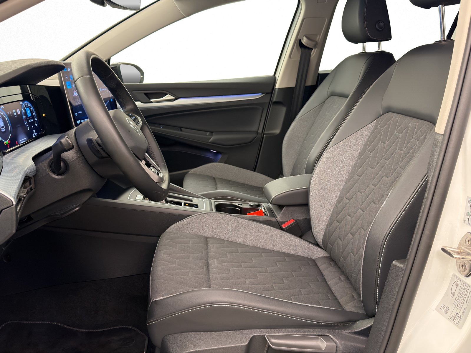 VW Golf 8 1.5 eTSI Goal DSG, Mild-Hybrid Benzin/Elektro, Occasion / Gebraucht, Automatik - 6