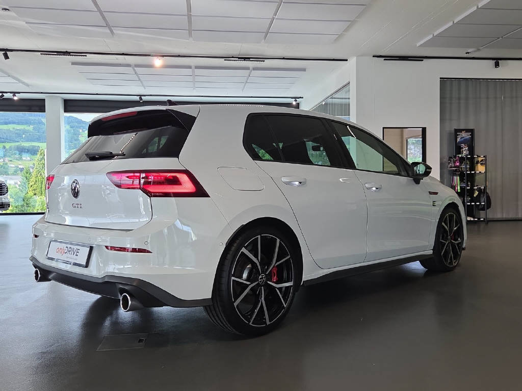 VW Golf VIII 2.0 TSI GTI DSG, Benzina, Occasioni / Usate, Automatico - 4