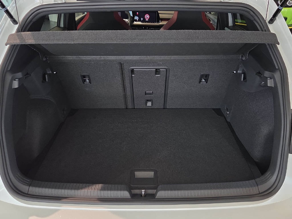 VW Golf VIII 2.0 TSI GTI DSG, Benzina, Occasioni / Usate, Automatico - 5