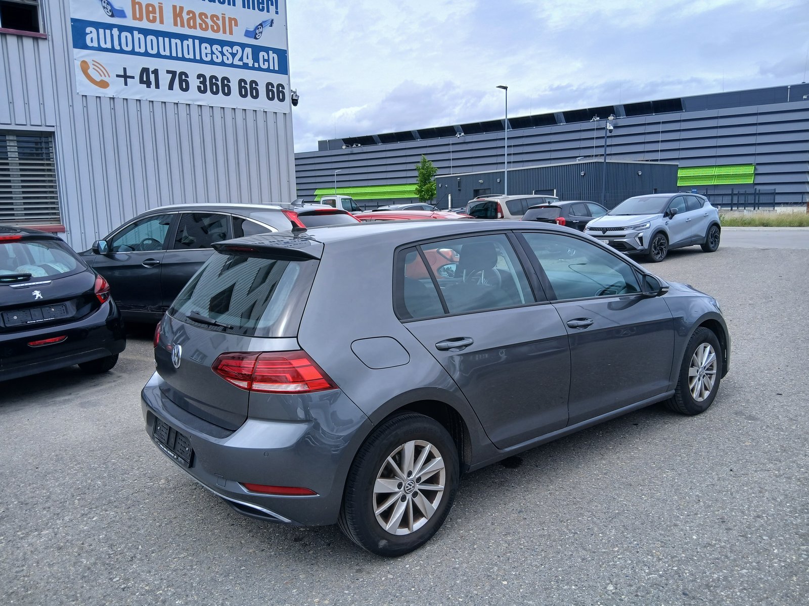 VW Golf 1.0 TSI Comfortline DSG, Essence, Occasion / Utilisé, Automatique - 4