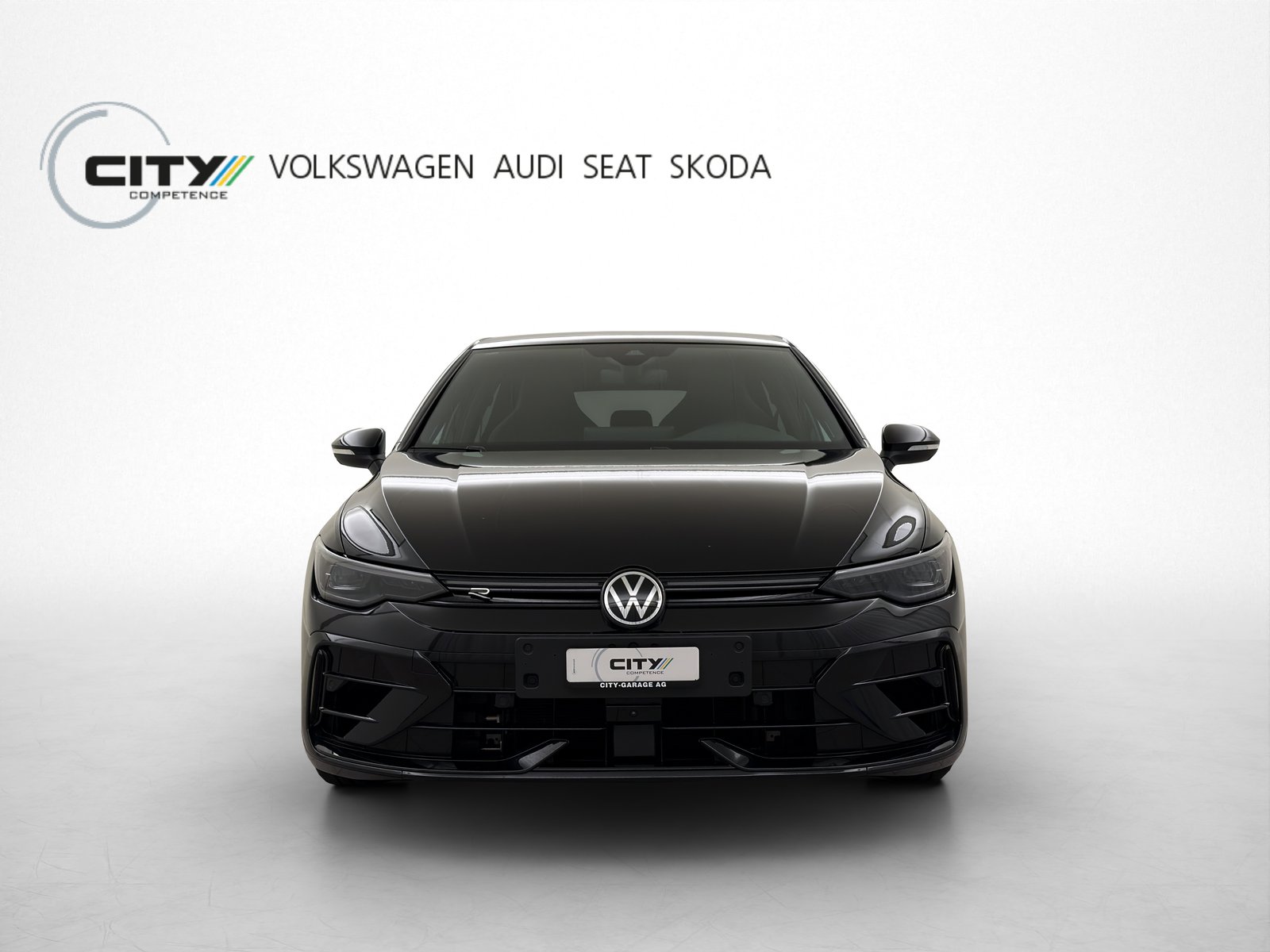VW Golf 8 2.0 TSI R DSG 4motion 333PS, Benzin, Occasion / Gebraucht, Automatik - 2