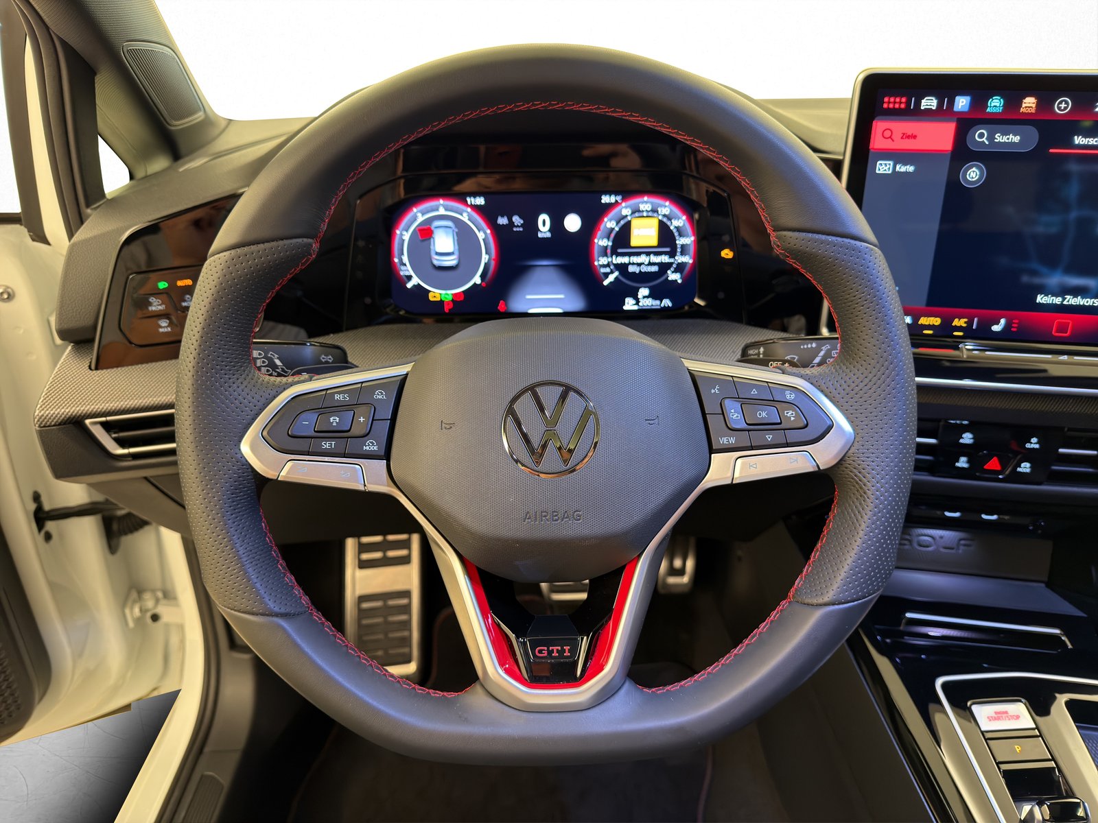 VW Golf 8 2.0 TSI GTI Clubsport Black Style, Benzin, Occasion / Gebraucht, Automatik - 7