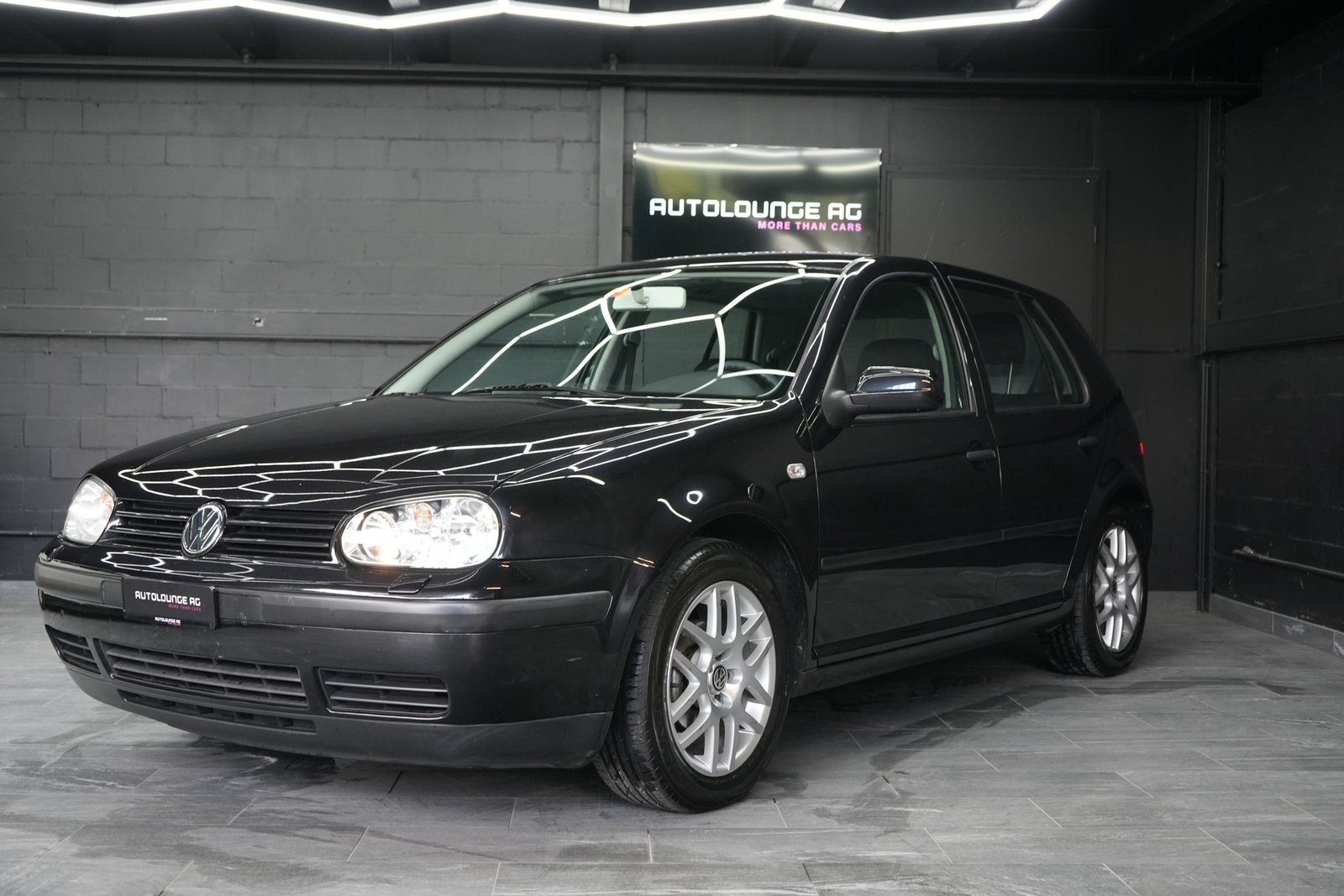 VW Golf 1.6 16V, Petrol, Second hand / Used, Manual - 4