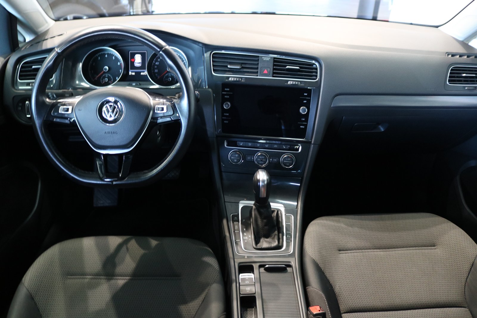 VW Golf 1.5 TSI EVO Comfortline, Benzin, Occasion / Gebraucht, Automatik - 3