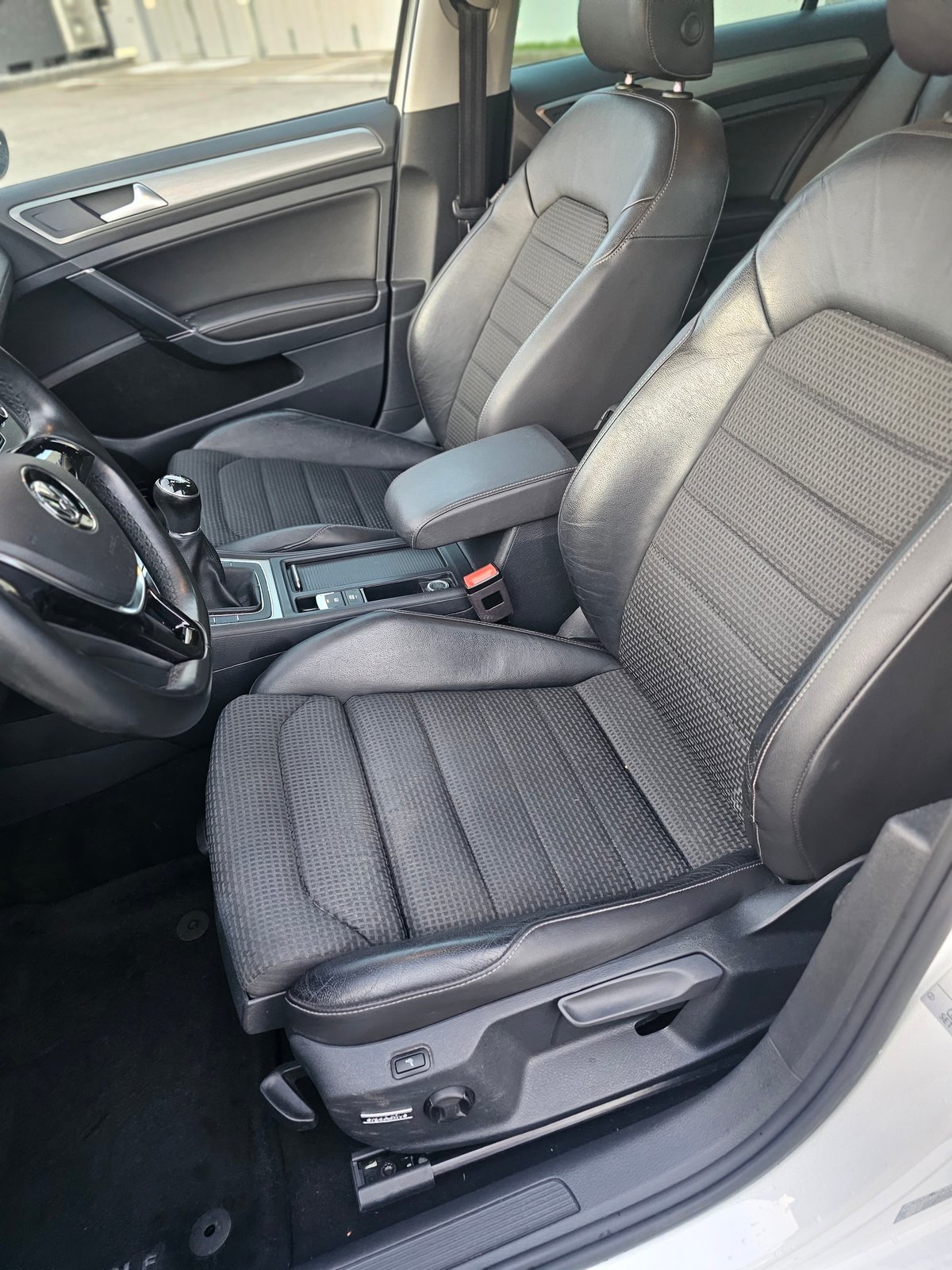 VW Golf 1.6 TDI Comfortline 4Motion, Diesel, Occasion / Gebraucht, Handschaltung - 7