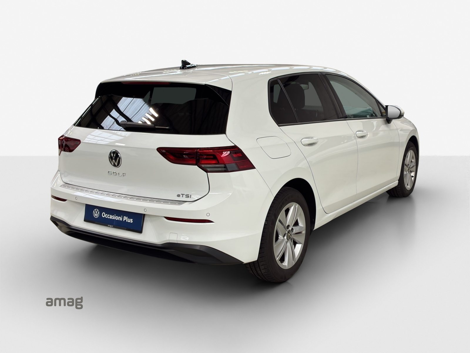 VW Golf Life, Petrol, Second hand / Used, Automatic - 5
