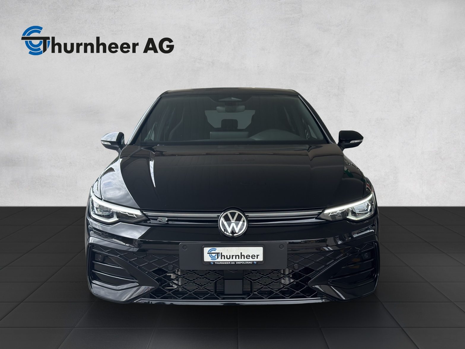 VW Golf R-Line