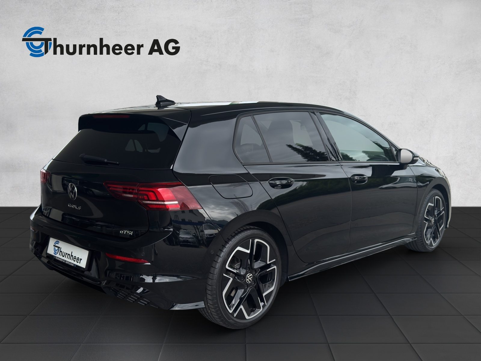 VW Golf R-Line, Petrol, Second hand / Used, Automatic - 6