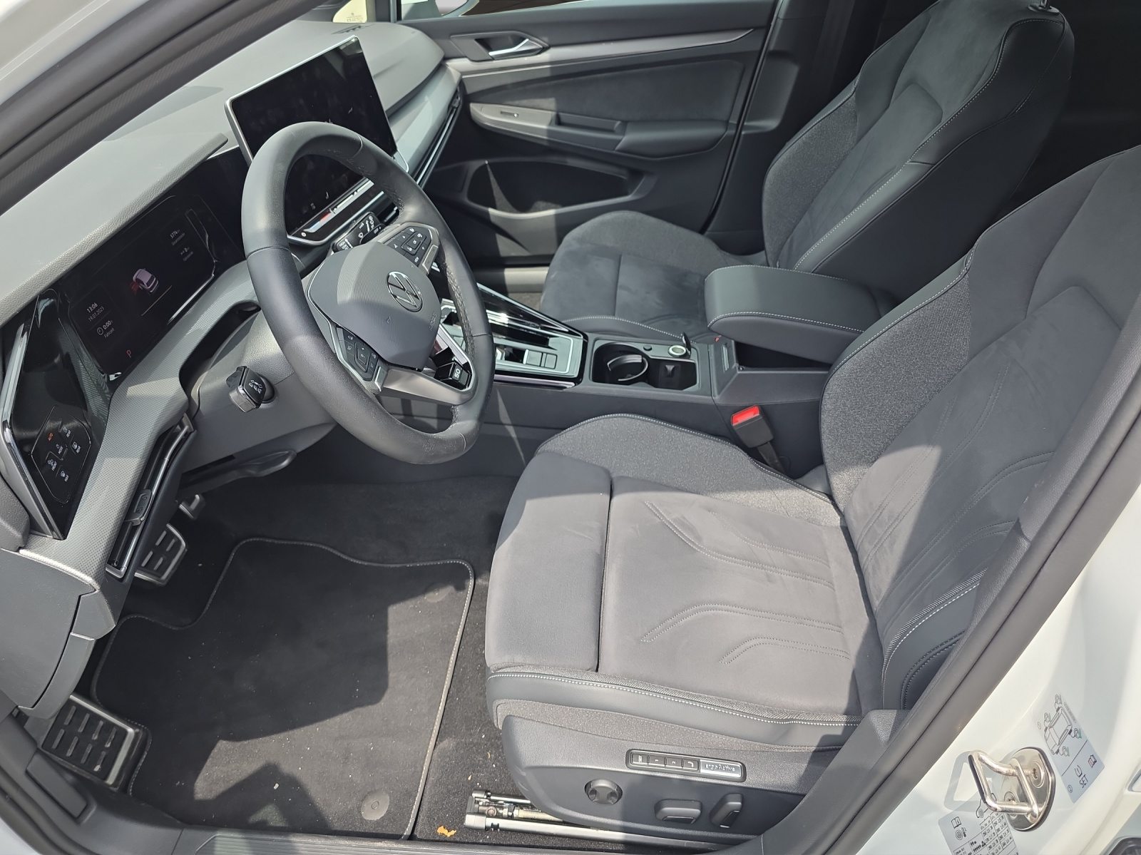 VW Golf PA Style ED50 PHEV, Voll-Hybrid Benzin/Elektro, Occasion / Gebraucht, Automatik - 4
