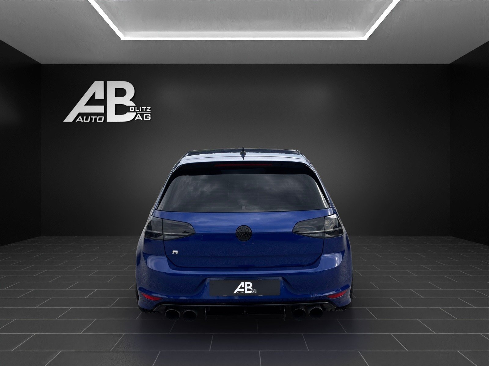 VW Golf VII 2.0 TSI R 4Motion DSG mit 301 PS, Benzin, Occasion / Gebraucht, Automatik - 4