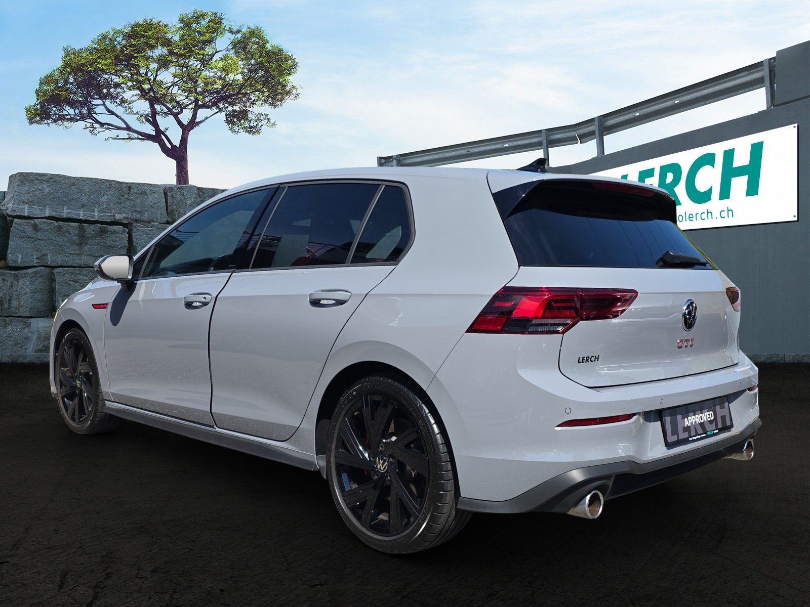 VW Golf VIII 2.0 TSI GTI DSG, Benzin, Occasion / Gebraucht, Automatik - 2