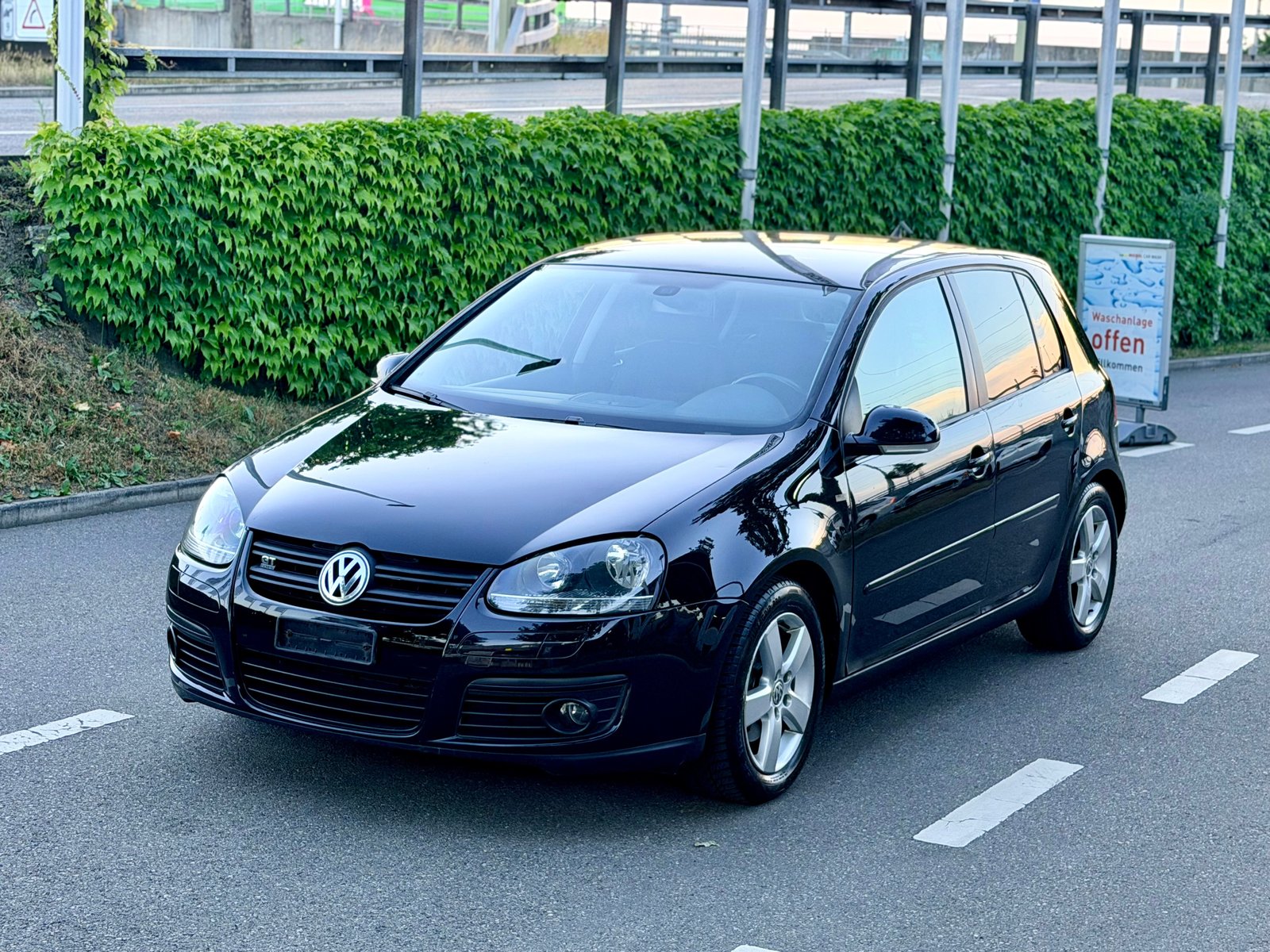 VW Golf 2.0 TDI GT Sport 4Motion, Diesel, Second hand / Used, Manual - 4