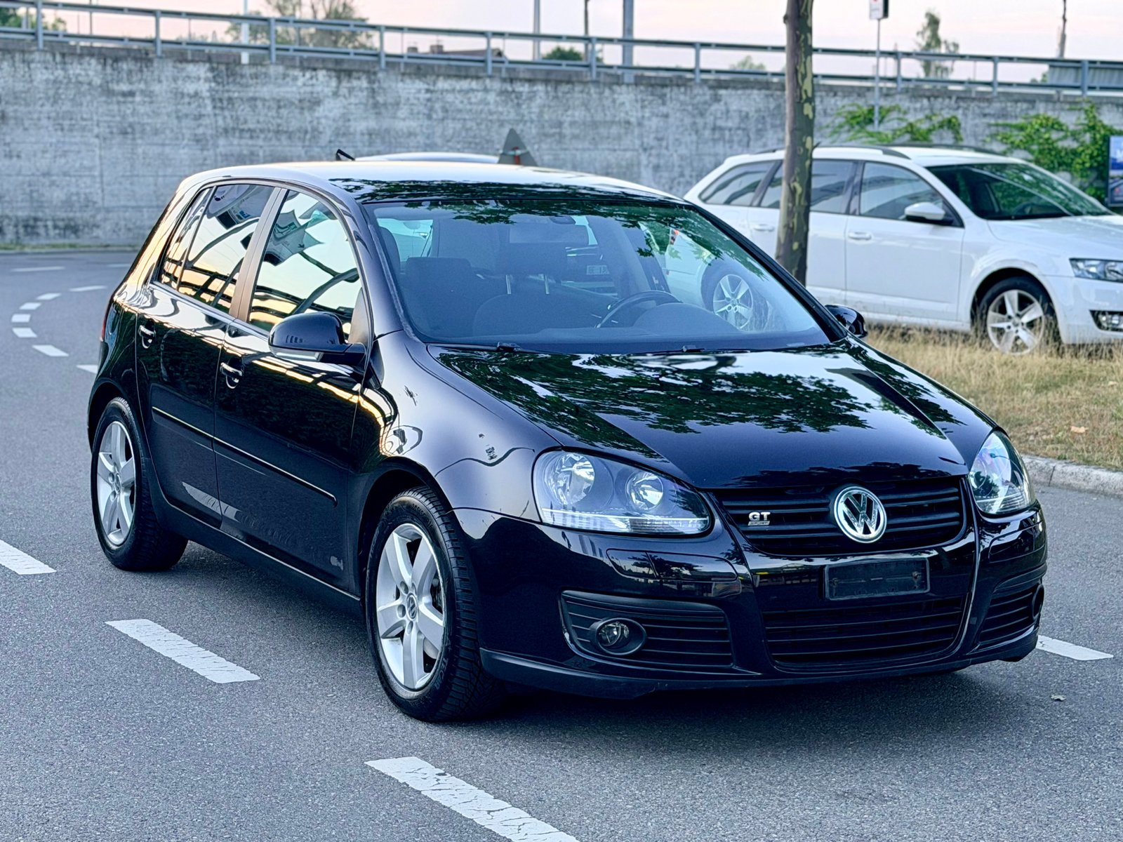 VW Golf 2.0 TDI GT Sport 4Motion, Diesel, Second hand / Used, Manual - 6