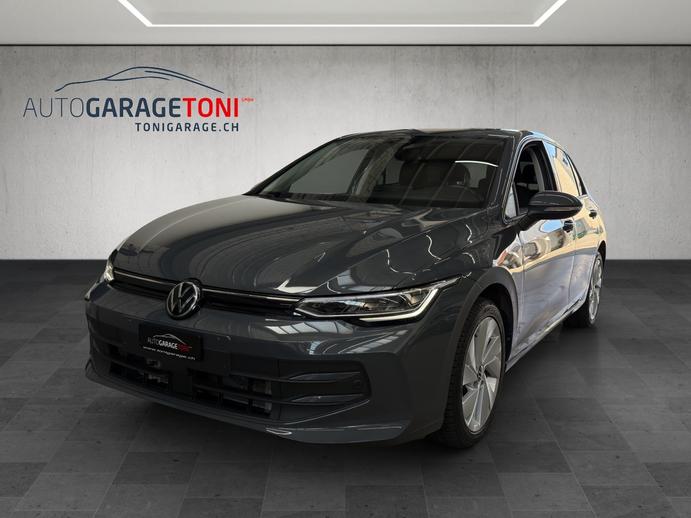 VW Golf 1.5 e TSI mHEV Live Plus DSG, Mild-Hybrid Petrol/Electric, Second hand / Used, Automatic