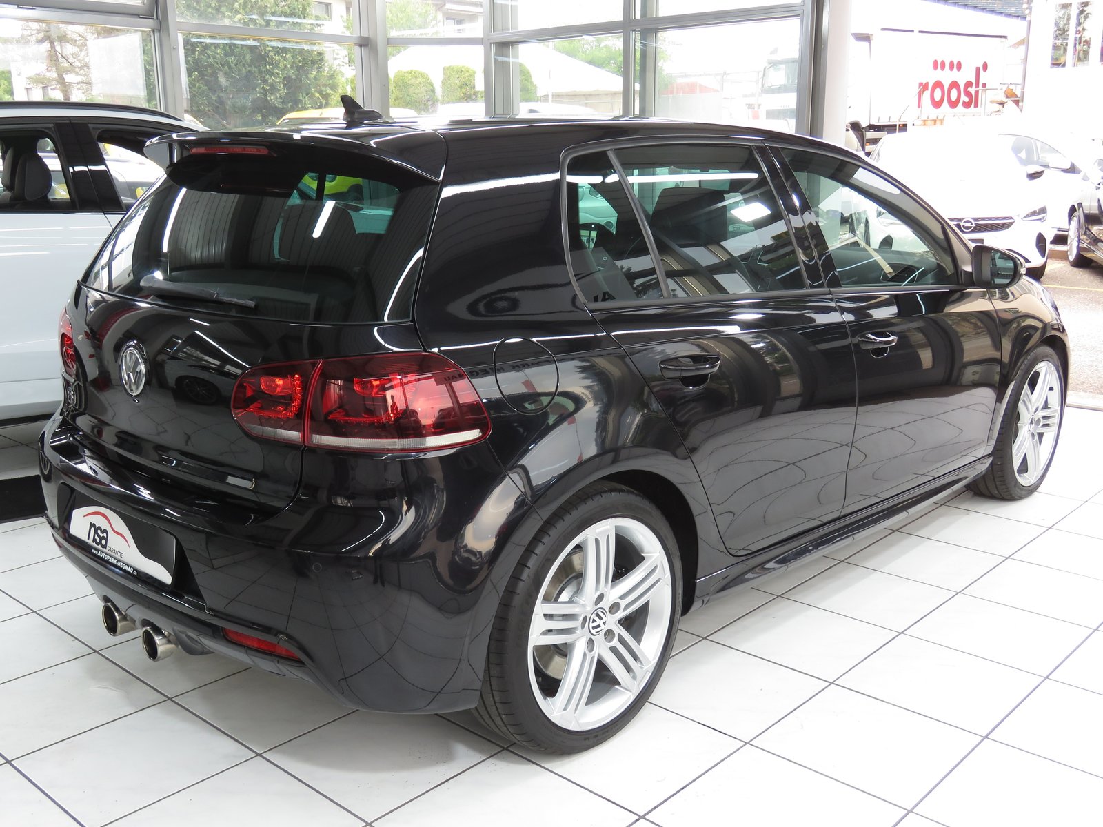 VW Golf 2.0 TSI R 4Motion, Benzin, Occasion / Gebraucht, Handschaltung - 4