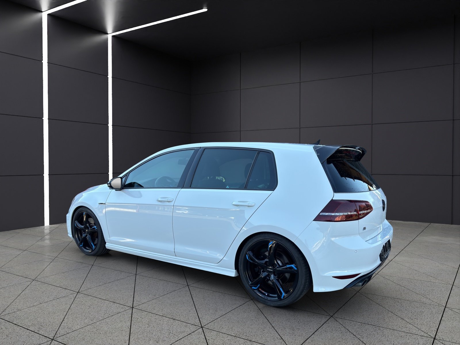 VW Golf 2.0 TSI R 4Motion DSG, Benzin, Occasion / Gebraucht, Automatik - 3